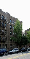 45-05 21st St in Long Island City, NY - Building Photo