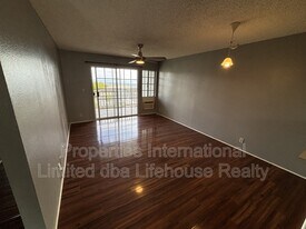 92-1045-1045 Lalahi St in Kapolei, HI - Building Photo
