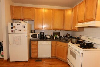 1033 N Mozart St, Unit M08H in Chicago, IL - Foto de edificio - Building Photo