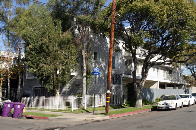 1502 Freeman Ave in Long Beach, CA - Foto de edificio - Building Photo