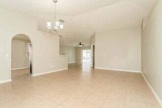 2903 Noah Cir in St. Cloud, FL - Building Photo - Building Photo