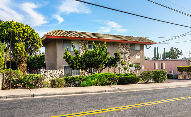 7137 Waite Dr. in La Mesa, CA - Building Photo - Primary Photo