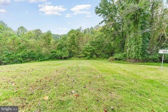 321 Sun Park Ln in Huntingtown, MD - Building Photo - Building Photo