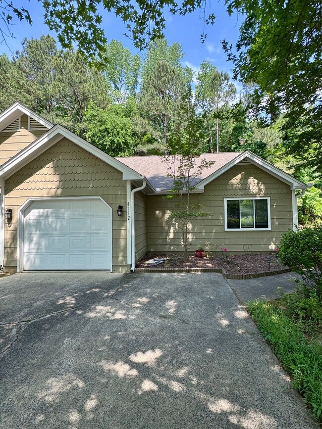 property at 4112 Pin Oak Dr