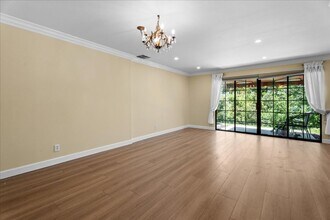 11311 Tampa Ave in Los Angeles, CA - Building Photo - Building Photo