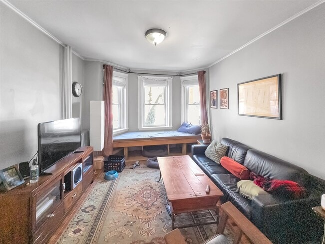 593 Centre St in Boston, MA - Building Photo - Building Photo