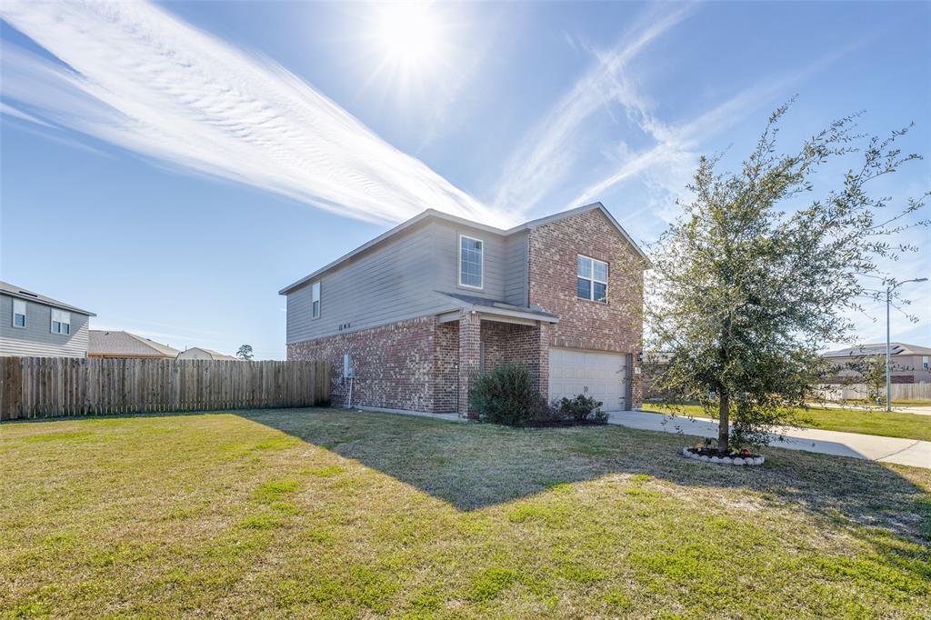 11014 Victoria Oak Bend Dr in Humble, TX - Building Photo