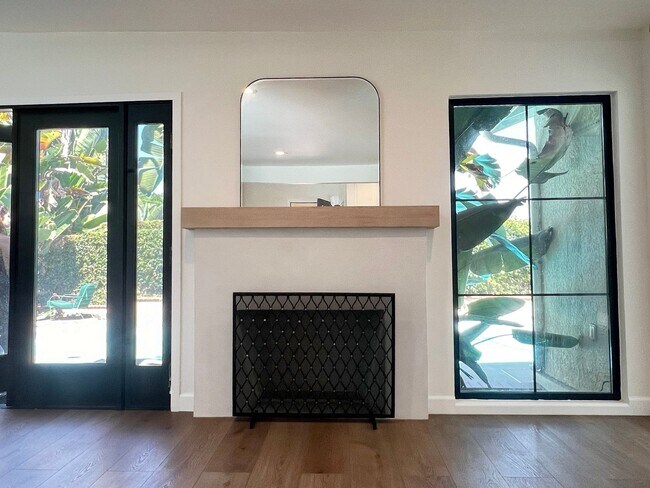 6807 E Belice St in Long Beach, CA - Building Photo - Building Photo