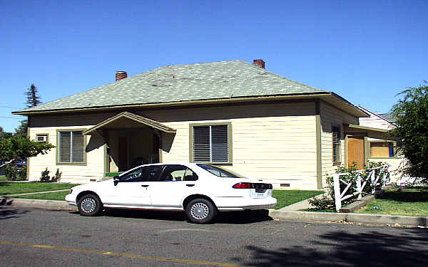 415 N Palm St in Turlock, CA - Building Photo - Building Photo