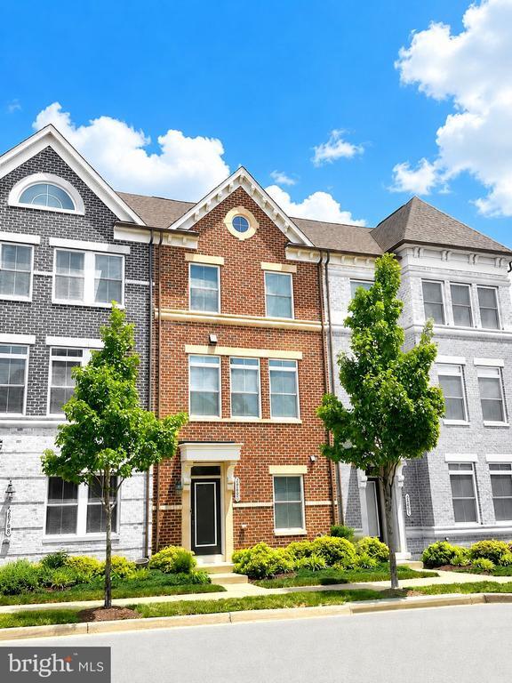 property at 20800 Duxbury Terrace