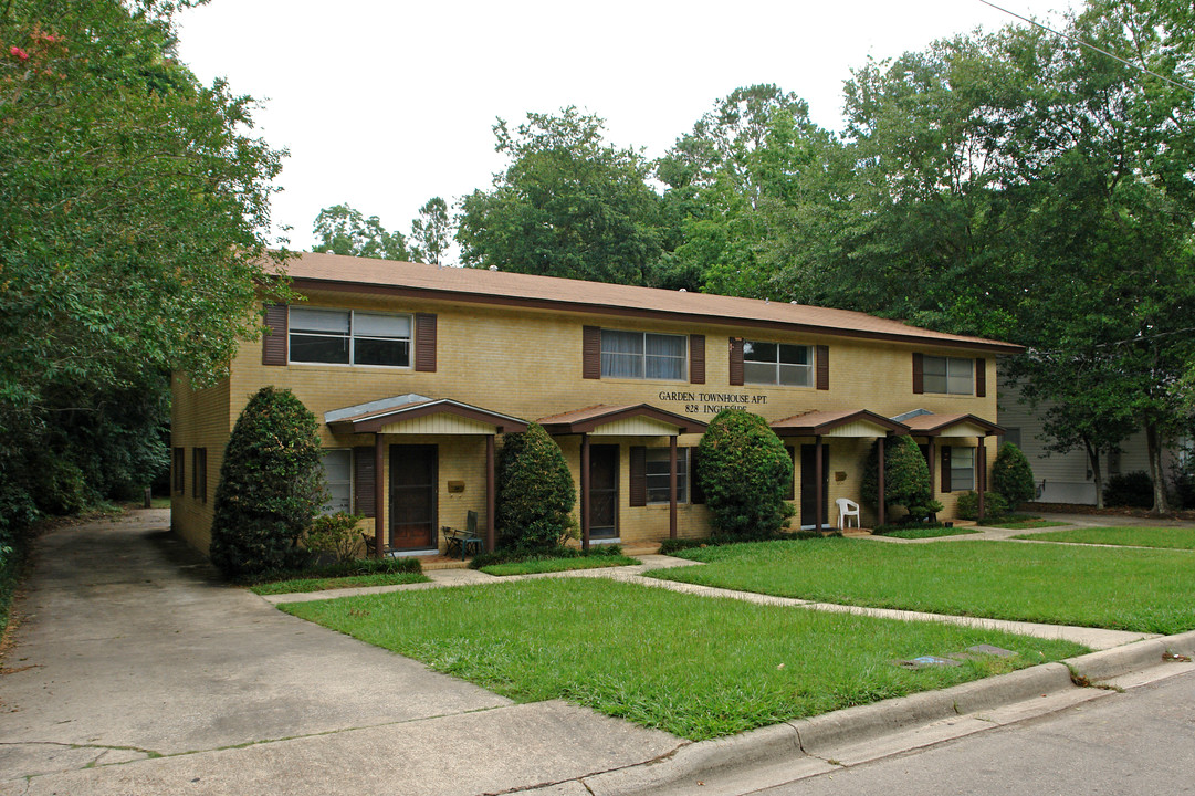 828 Ingleside Ave in Tallahassee, FL - Foto de edificio