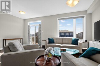 342 Raheen Ct in Ottawa, ON - Building Photo - Building Photo