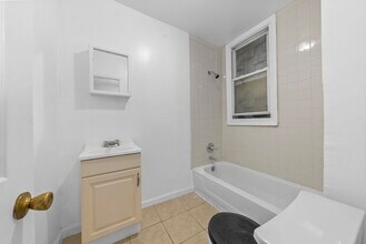 146 Bowers St in Jersey City, NJ - Building Photo - Building Photo