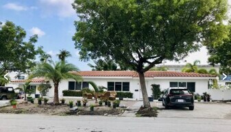 3221 NE 7th St, Unit 2 in Pompano Beach, FL - Building Photo