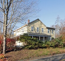 53 Twin Lanes Rd in Fairfield, CT - Building Photo