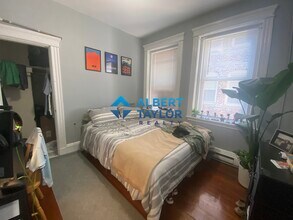 884 Huntington Ave, Unit 881-7 in Boston, MA - Foto de edificio - Building Photo