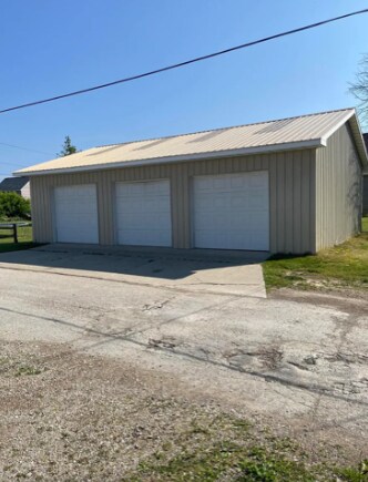 175 S 2nd St in Rogers City, MI - Foto de edificio - Building Photo