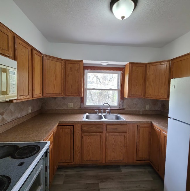238 Bodine Ct in Akron, OH - Building Photo - Building Photo