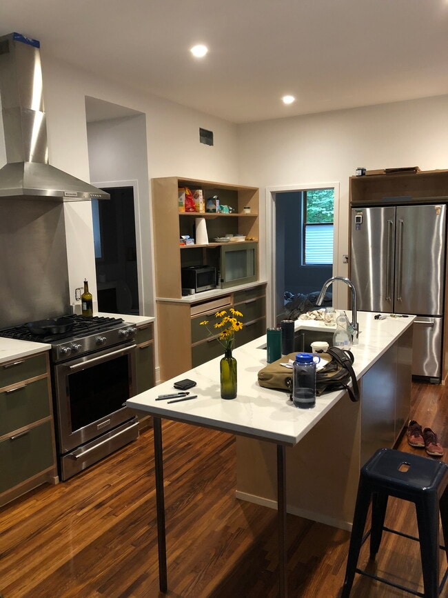 1638 Pullan Ave, Unit UNIT 01 in Cincinnati, OH - Building Photo - Building Photo