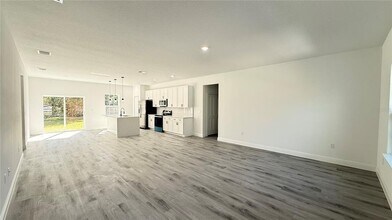 2332 W Newhope Ln in Citrus Springs, FL - Building Photo - Building Photo