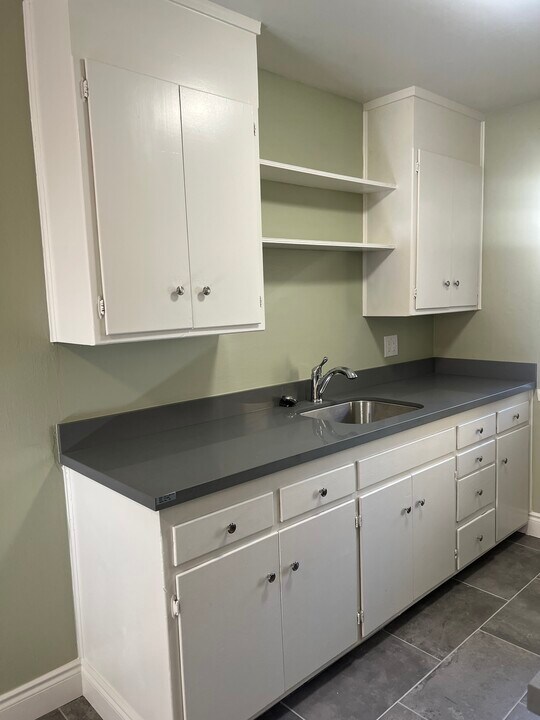 2125 92nd Ave in Oakland, CA - Building Photo