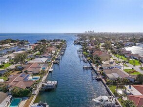 1984 Kansas Ave NE in St. Petersburg, FL - Building Photo - Building Photo