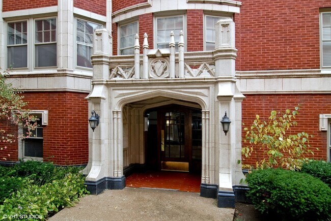 212 N Oak Park Ave-Unit -2DD in Oak Park, IL - Building Photo - Building Photo