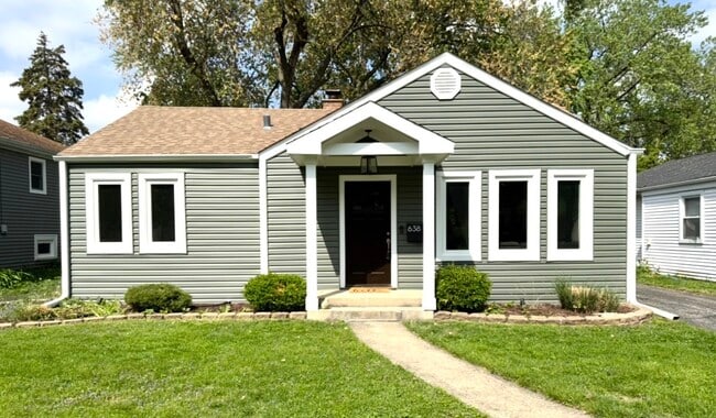 property at 638 S Oakland Ave