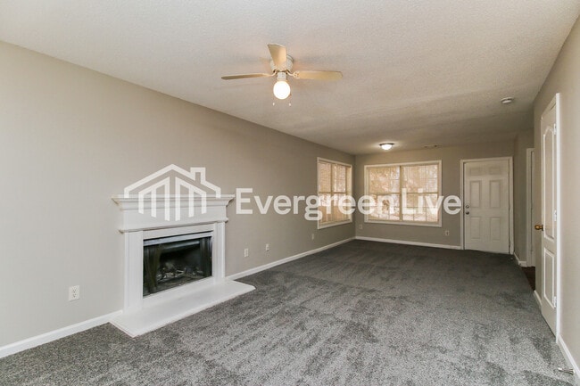 3920 Cypress Pointe Dr in Union City, GA - Building Photo - Building Photo