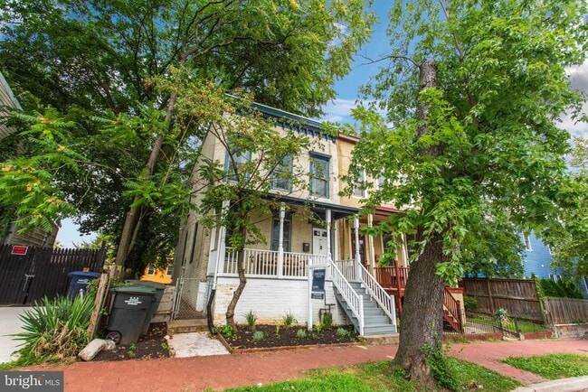 2217 14th St SE in Washington, DC - Building Photo - Building Photo