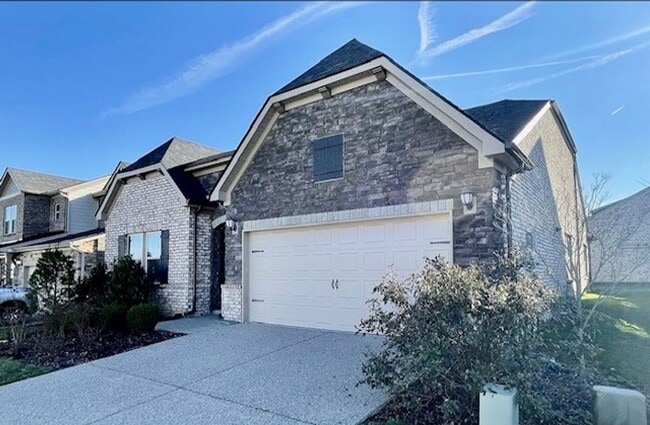 property at 1008 Fenner Ln