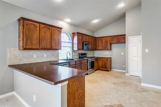 6344 Redeagle Creek Dr in Fort Worth, TX - Building Photo - Building Photo