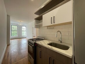 1094 Bedford Ave, Unit 2 in Brooklyn, NY - Foto de edificio - Building Photo