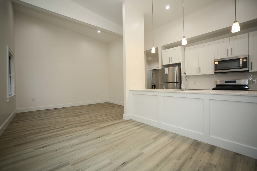 137 Prospect St in Jersey City, NJ - Building Photo