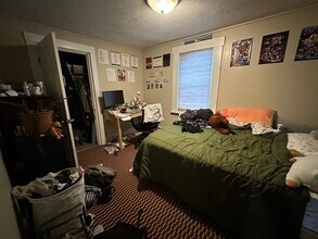 12 Shepherd Ave, Unit 1 in Boston, MA - Foto de edificio - Building Photo