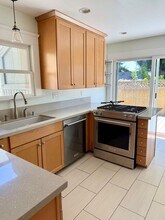 1223 Fort Stockton Dr in San Diego, CA - Building Photo - Building Photo
