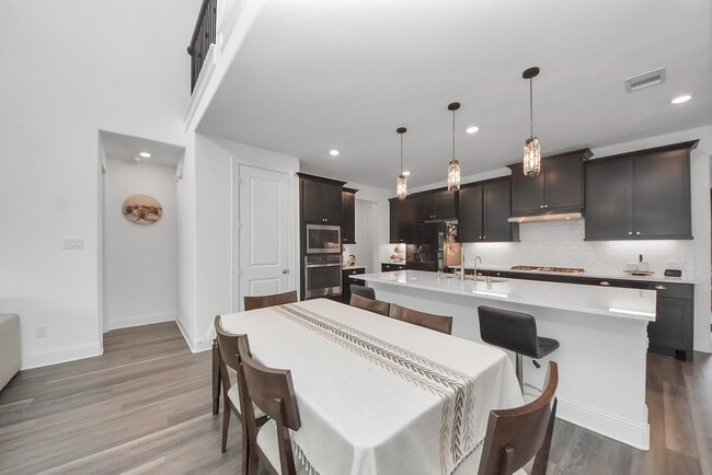 property at 10018 Knollwood Ln