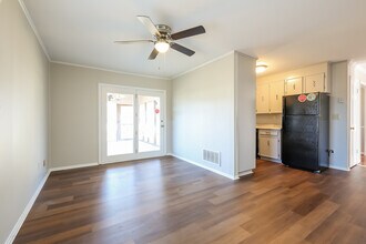 303 Sherborne Dr in Greenville, SC - Foto de edificio - Building Photo