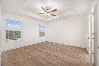 3803 NW 93rd St in Kansas City, MO - Building Photo - Building Photo