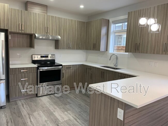 property at 756-756 Glenwood Ave