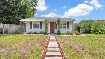 1153 54th Ave N in St. Petersburg, FL - Building Photo