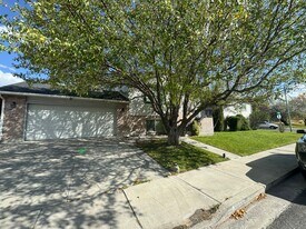 825 W Sage St in Elko, NV - Building Photo