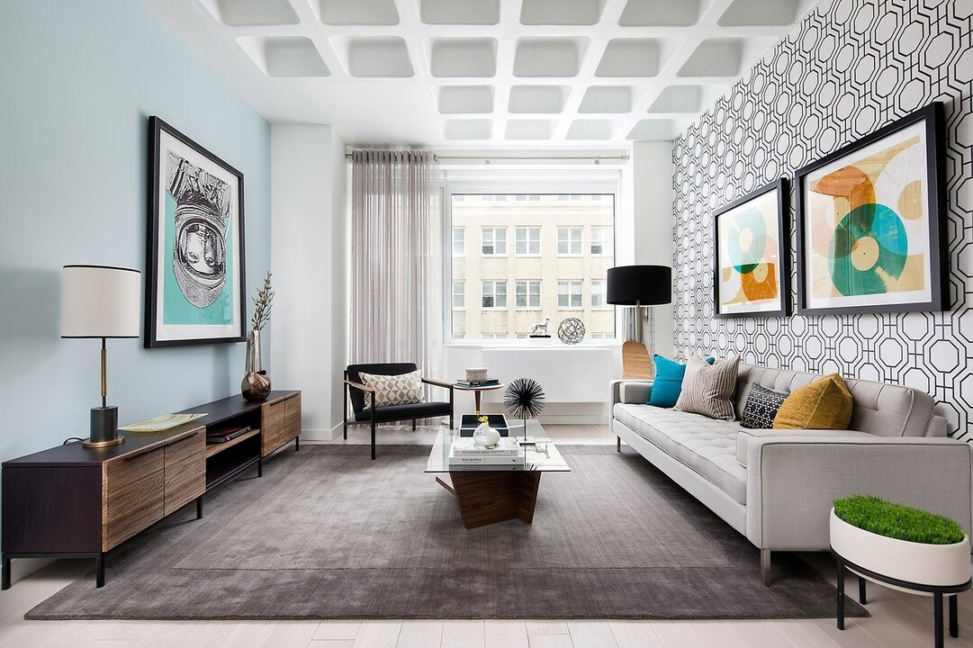 42-15 Crescent St-Unit -202-H in Queens, NY - Building Photo