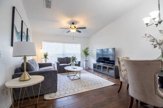 37135 Grassy Hill Ln in Dade City, FL - Building Photo - Building Photo