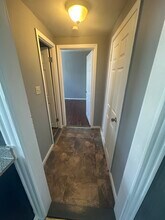 12 Cleveland St, Unit Unit 3 in New Bedford, MA - Foto de edificio - Building Photo