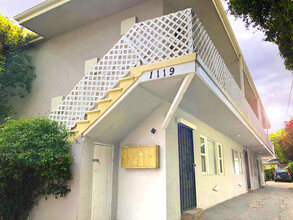 1119 N Genesee Ave in Los Angeles, CA - Building Photo - Building Photo