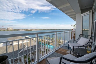 5441 W Tyson Ave in Tampa, FL - Building Photo - Building Photo