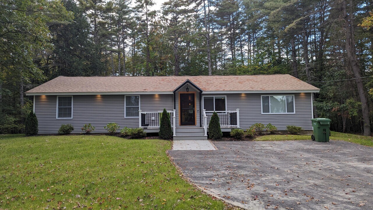 24 Old Follett Rd in Meredith, NH - Building Photo