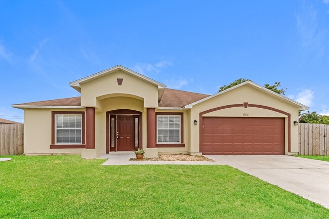 964 SW Whittier Terrace