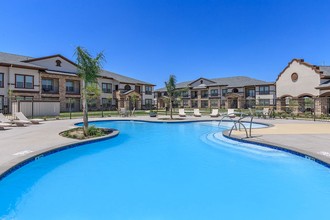 The Heights in Edinburg, TX - Foto de edificio - Building Photo